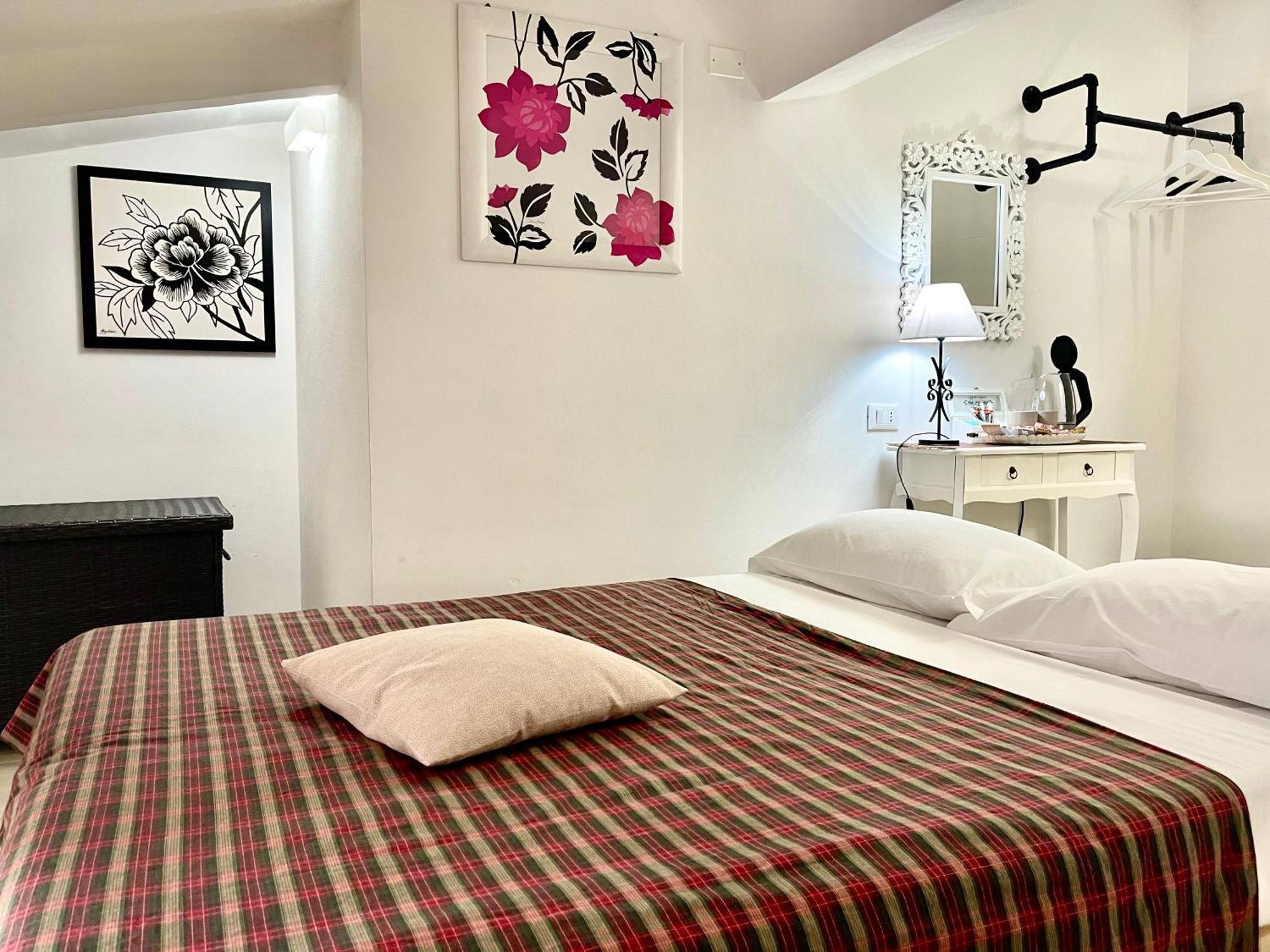 Dimora Di Charme Rooms & Apartments Peschiera del Garda Exterior foto